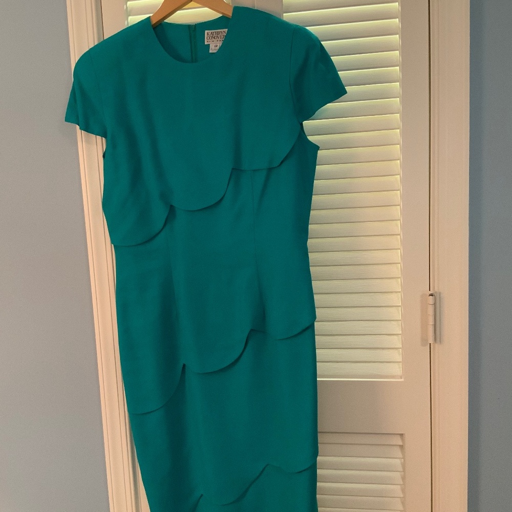 Knee-length dress